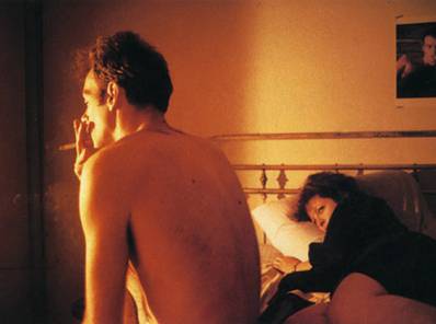 Nan y Brian en la cama, Nueva York, 1983 • © Nan Goldin | Aperture Foundation, INC (1986)